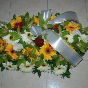 Palma de Funeral com orquideas