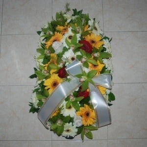 Palma de Funeral com orquideas