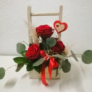 Caixa de rosas vermelhas